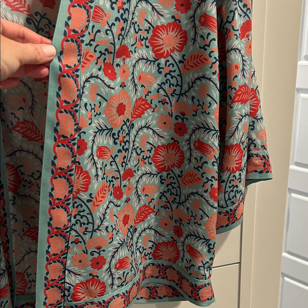 Feathers by Tolani Floral Open-Front kimono - Picture 4 of 6